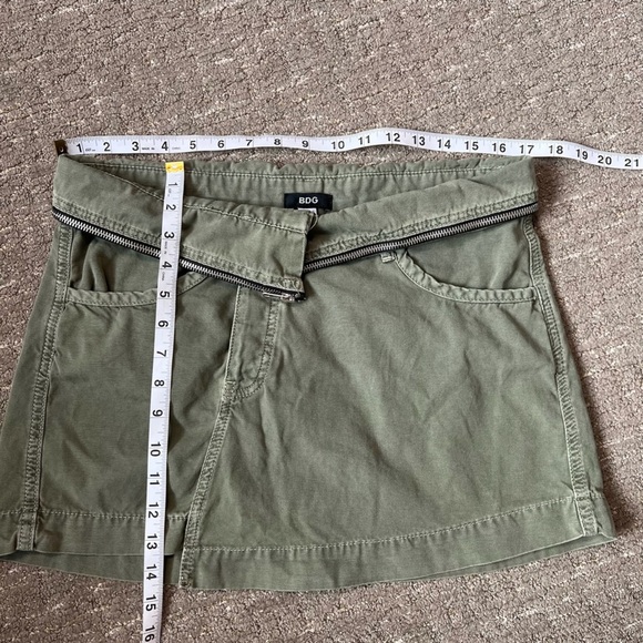 BDG Urban Outfitters Foldover Zipper Mini Skirt Green Size Medium - Picture 2 of 6